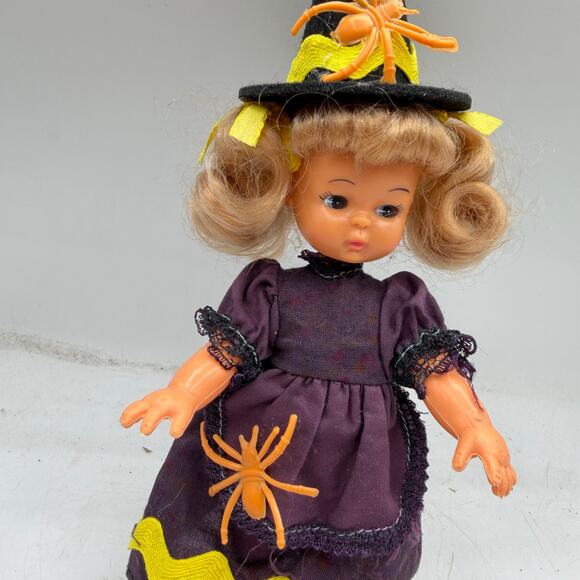 Vintage Halloween Witch Doll - Kitschy Cute Spoopy Made in Hong Kong - Picture 3 of 4